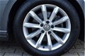 Volkswagen Passat - 2.0 TDI 150 pk Comfortline Navigatie 69.000km - 1 - Thumbnail