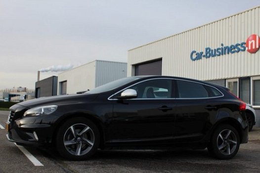 Volvo V40 - 2.0 D2 R-Design (B) + Xenon + Navi + Leder + Pdc - 1