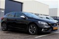 Volvo V40 - 2.0 D2 R-Design (B) + Xenon + Navi + Leder + Pdc - 1 - Thumbnail