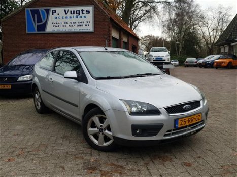 Ford Focus - 1.6-16V Futura - 1