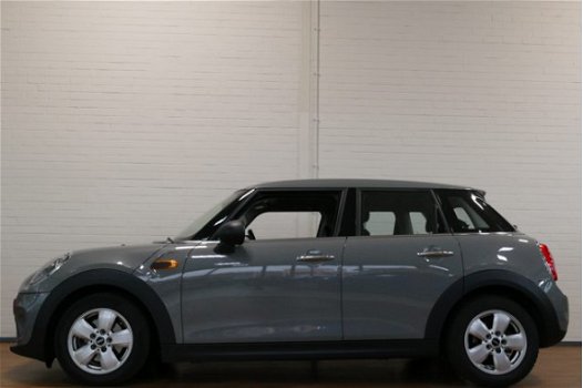 Mini Mini One - BWJ 2016 1.5 D Business NAVIGATIE / PDC / CRUISE / AIRCO / LMV / 5 DEURS / RADIO.USB - 1