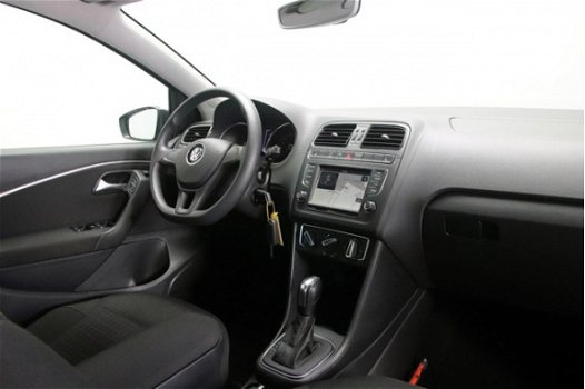 Volkswagen Polo - 1.4 TDI 90pk Comfortline Navigatie Stoelverwarming Airco Cruise Control - 1