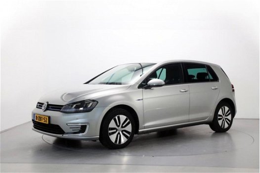 Volkswagen Golf - 1.4 TSI 204pk GTE DSG Navigatie Parkeersensoren LED Sportstuur - 1