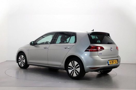 Volkswagen Golf - 1.4 TSI 204pk GTE DSG Navigatie Parkeersensoren LED Sportstuur - 1