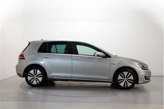 Volkswagen Golf - 1.4 TSI 204pk GTE DSG Navigatie Parkeersensoren LED Sportstuur - 1