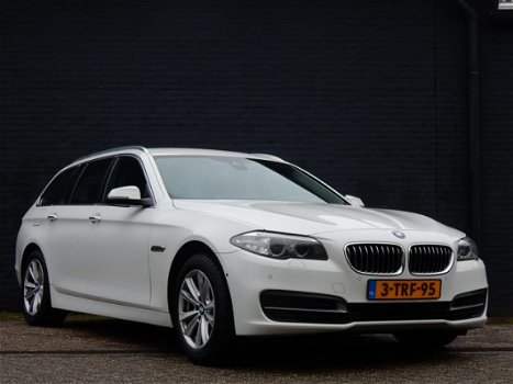 BMW 5-serie Touring - 520i Executive NAVI CRUISE CAMERA VOL OPTIES DEALERONDERHOUDEN TOP AUTO - 1