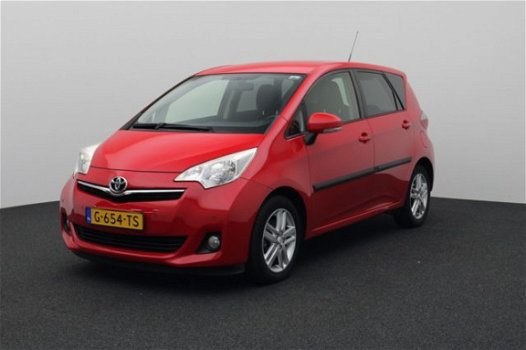 Toyota Verso S - Verso-s 1.3 VVT-I DYNAMIC AUT. NAVI / PDC / TREKHAAK - 1