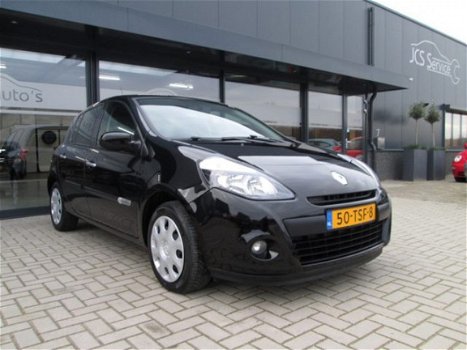 Renault Clio - 1.5 DCI 85 ECO Authentique 5 Drs 2012 - 1