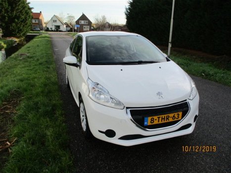 Peugeot 208 - 1.2 VTi Active Met Airco en Navigatie - 1