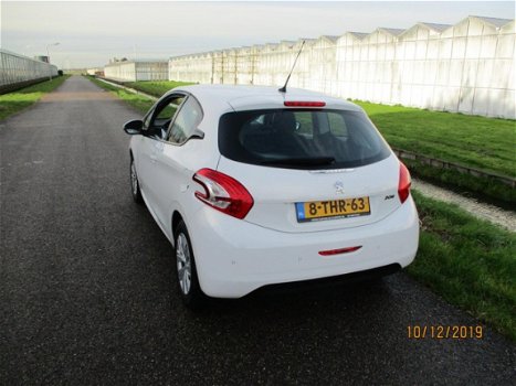 Peugeot 208 - 1.2 VTi Active Met Airco en Navigatie - 1