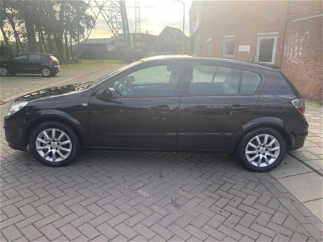 Opel Astra - 1.6 Temptation LPG G3 - 1