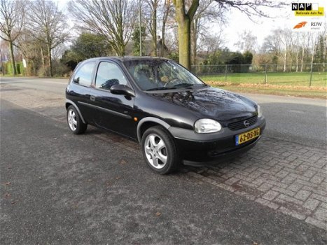 Opel Corsa - 1.2i-16V Sport - 1