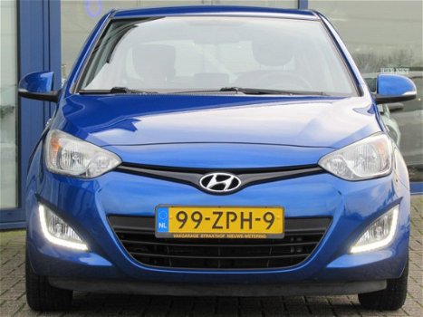 Hyundai i20 - 1.2i i-Motion, 5-Deurs / Airconditioning / Sportvelgen / Rijklaar incl. Bovag garantie - 1