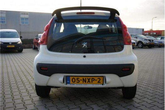 Peugeot 107 - 1.0-12V Millesim 200 - 1