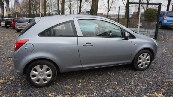 Opel Corsa - 1.4-16V Enjoy hele nette CORSA 1.4 met ondh boekjes - 1