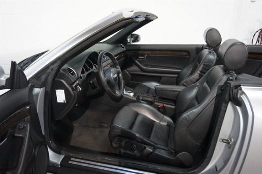Audi A4 Cabriolet - 2.4 V6 ✔ Leer ✔ Automaat ☎ - 1