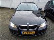 BMW 3-serie Touring - 320i High Executive Nieuwstaat, met airco, mooie ruime gezinsauto waar u nog j - 1 - Thumbnail