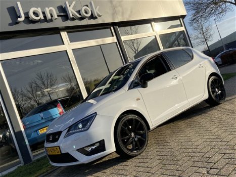 Seat Ibiza - 1.0 TSi 95 pk FR Connect / Colour line / Navigatie / Upgrade Sound - 1