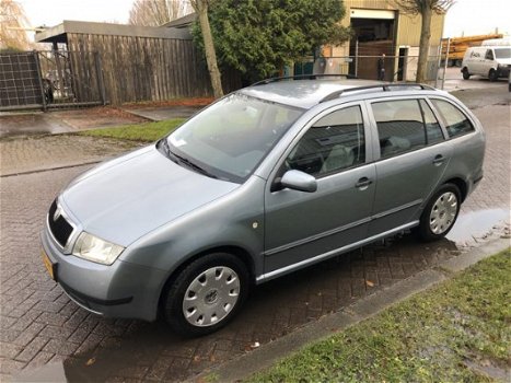 Skoda Fabia Combi - 1.4-16V Comfort combi 2004 slechts 174.000km - 1