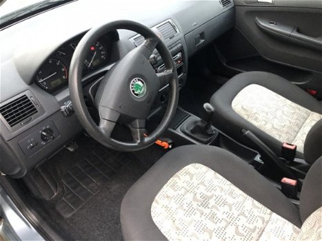 Skoda Fabia Combi - 1.4-16V Comfort combi 2004 slechts 174.000km - 1