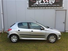 Peugeot 206 - 1.4 Gentry 5 deurs airco trekhaak