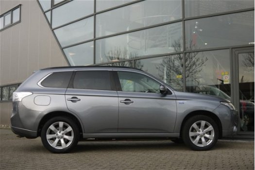 Mitsubishi Outlander - 2.0 PHEV Business Edition PRIJS IS EX BTW Leer/nav/climate - 1