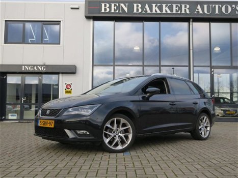 Seat Leon ST - 1.2 TSI Style Business Navi / 18 inch / xenon - 1