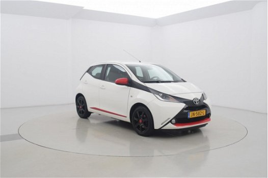 Toyota Aygo - 1.0 VVT-i x-play Red Edition 5drs - 1