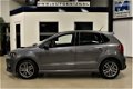 Volkswagen Polo - 1.2 TSI 90pk R-Line Automaat - ECC 100% (Dealer) onderhouden label - 1 - Thumbnail