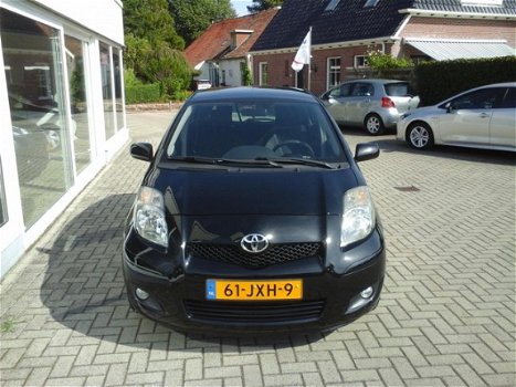 Toyota Yaris - 1.3 VVTi Dynamic 5 drs. Airco/Dakspoiler/Privacy-glass - 1