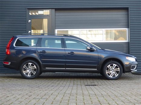 Volvo XC70 - 2.0 D3 FWD Geartronic Limited Edition | Luxury Line | Schuifdak | - 1