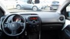 Toyota Aygo - 5-DEURS AIRCO RADIO 1E EIGENAAR - 1 - Thumbnail