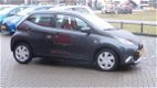 Toyota Aygo - X-PLAY 5-DEURS 1E EIGENAAR CAMERA - 1 - Thumbnail