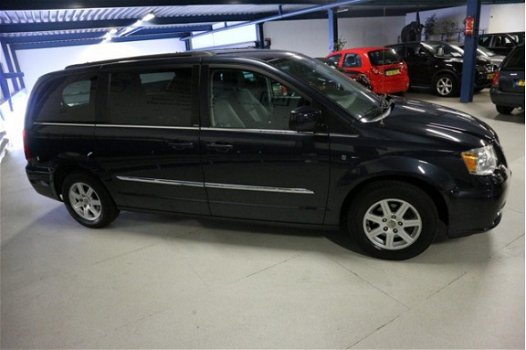 Chrysler Town and Country - 3.6 V6 7 PERS / FULL OPTIONS / UNIEKE AUTO - 1