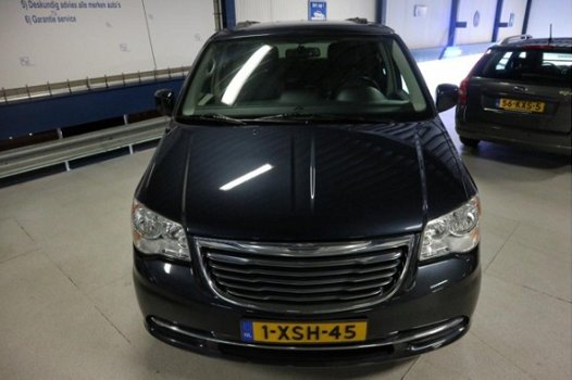 Chrysler Town and Country - 3.6 V6 7 PERS / FULL OPTIONS / UNIEKE AUTO - 1