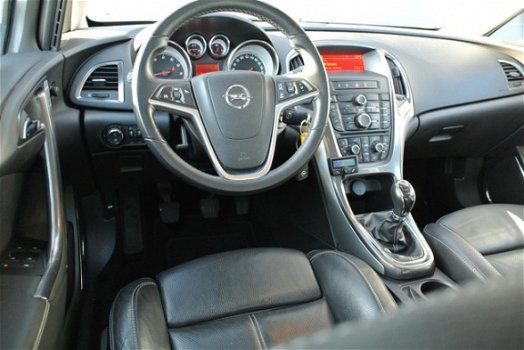 Opel Astra - 1.4 TURBO 140PK 5-DRS Cosmo LEDER - 1