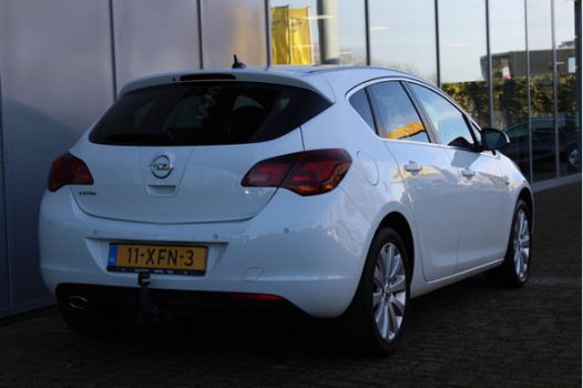 Opel Astra - 1.4 TURBO COSMO | RIJKLAARPRIJS | Navi / Tel / 17inch - 1