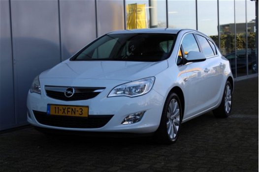 Opel Astra - 1.4 TURBO COSMO | RIJKLAARPRIJS | Navi / Tel / 17inch - 1