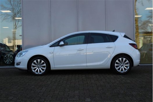 Opel Astra - 1.4 TURBO COSMO | RIJKLAARPRIJS | Navi / Tel / 17inch - 1