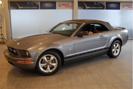 Ford Mustang - Cabrio 4.0 V6 214PK AUTOMAAT - 1