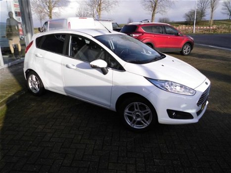 Ford Fiesta - 100pk EcoBoost Titanium-winterpack 100pk-32.000km - 1