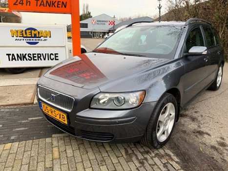 Volvo V50 - 2.4 140PK AIRCO TREKHAAK 146dkm - 1