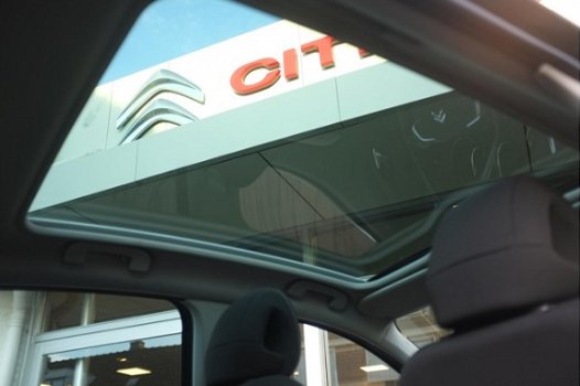 Citroën C4 - VTi 120 Navigatie/Panoramadak/17