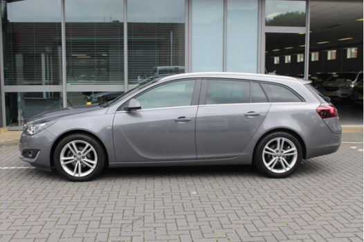 Opel Insignia - 1.6 CDTI 136pk Bus. Executive Leder 18 Inch Navi AGR - 1