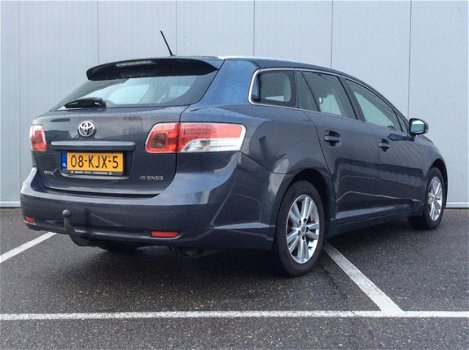 Toyota Avensis Wagon - 1.8 16V VVT-I Dynamic - 1