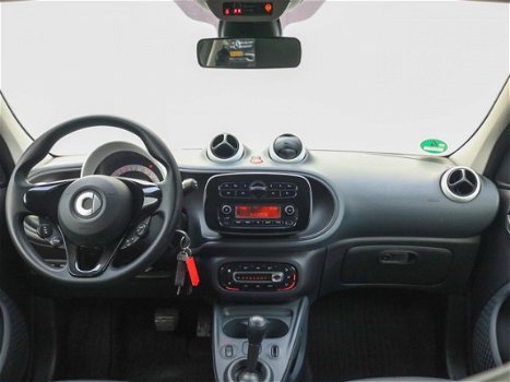Smart Forfour - 52KW automaat twinamic | cool & audio - 1