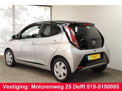 Toyota Aygo - 1.0 VVT-XPLAY BI-TONE Camera.1e Eig - 1