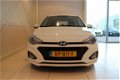 Hyundai i20 - 1.0 T-GDI Blue 100PK Comfort | WEINIG KILOMETERS | NAVIGATIE | CLIMATE CONTROL | CAMER - 1 - Thumbnail