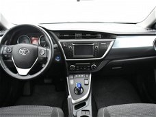 Toyota Auris - 5-drs 1.8 Hybrid Business | Navigatie | 17" LM-Velgen | Bluetooth |