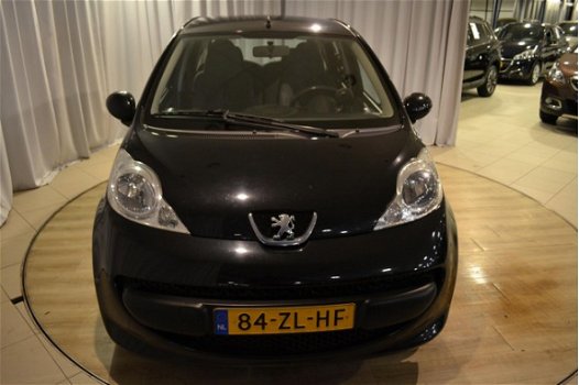 Peugeot 107 - XS 5DRS 1.0 AIRCO/RADIO CD - 1